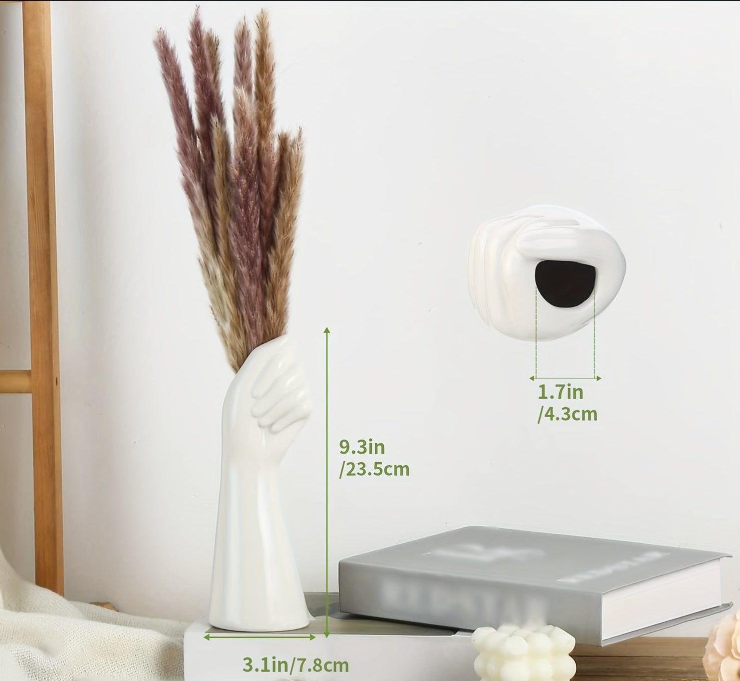 Hand in Bloom: White Ceramic Vase Vixilly 4