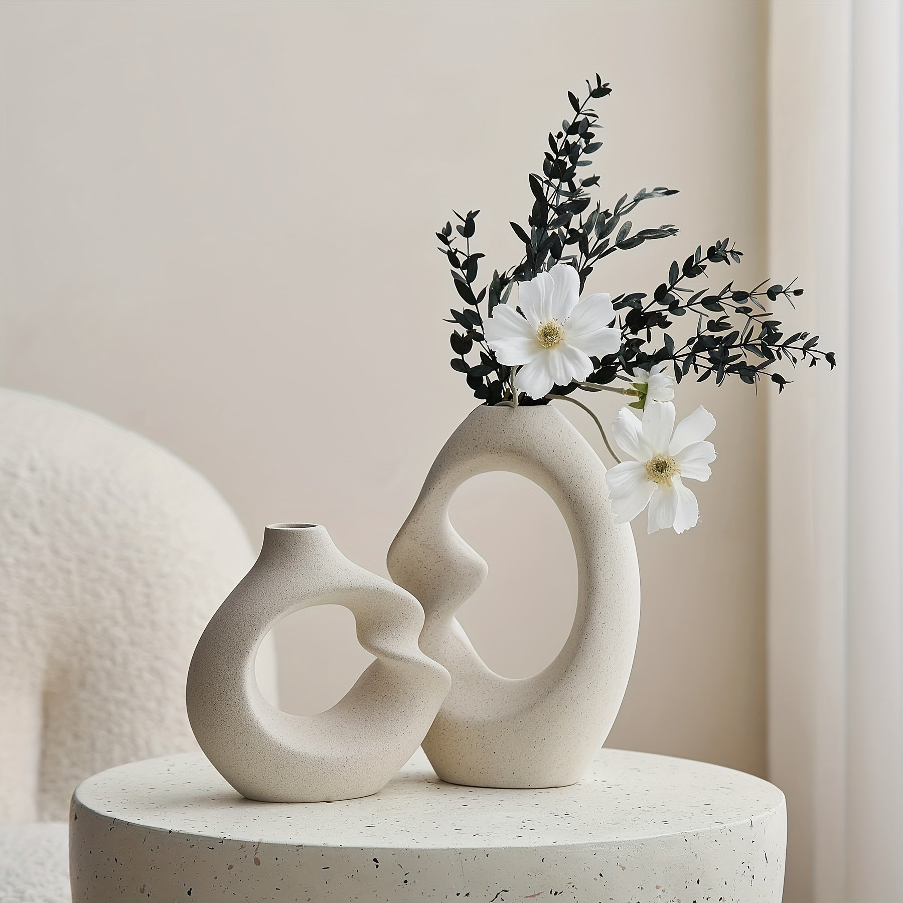 Abstract Elegance: Modern Ceramic Vases Vixilly 4